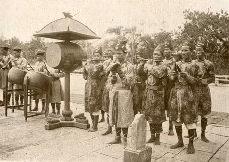 Các nhạc công.