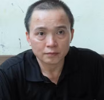 Nguyễn Thanh Sơn tại cơ quan điều tra (ảnh NLĐ) Nguyễn Thanh Sơn tại cơ quan điều tra (ảnh NLĐ)