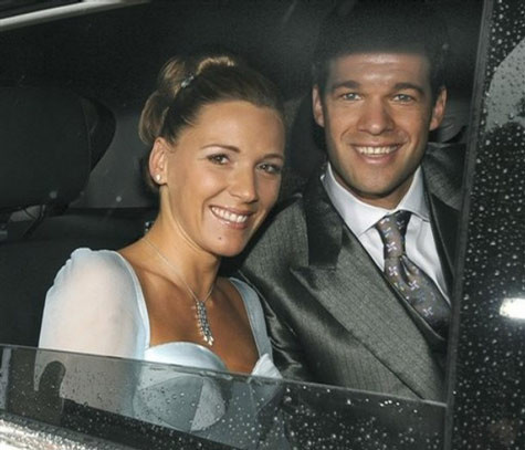 Ảnh cưới vợ chồng nhà Ballack, năm 2008.