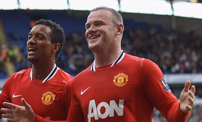 Rooney hoàn tất cú hat-trick, MU đại thắng "5 sao". Rooney hoàn tất cú hat-trick, MU đại thắng "5 sao".