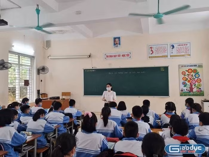 Các môn học đang gặp nhiều bất cập khi thực hiện ở cơ sở (Ảnh minh họa: Lã Tiến) Các môn học đang gặp nhiều bất cập khi thực hiện ở cơ sở (Ảnh minh họa: Lã Tiến)