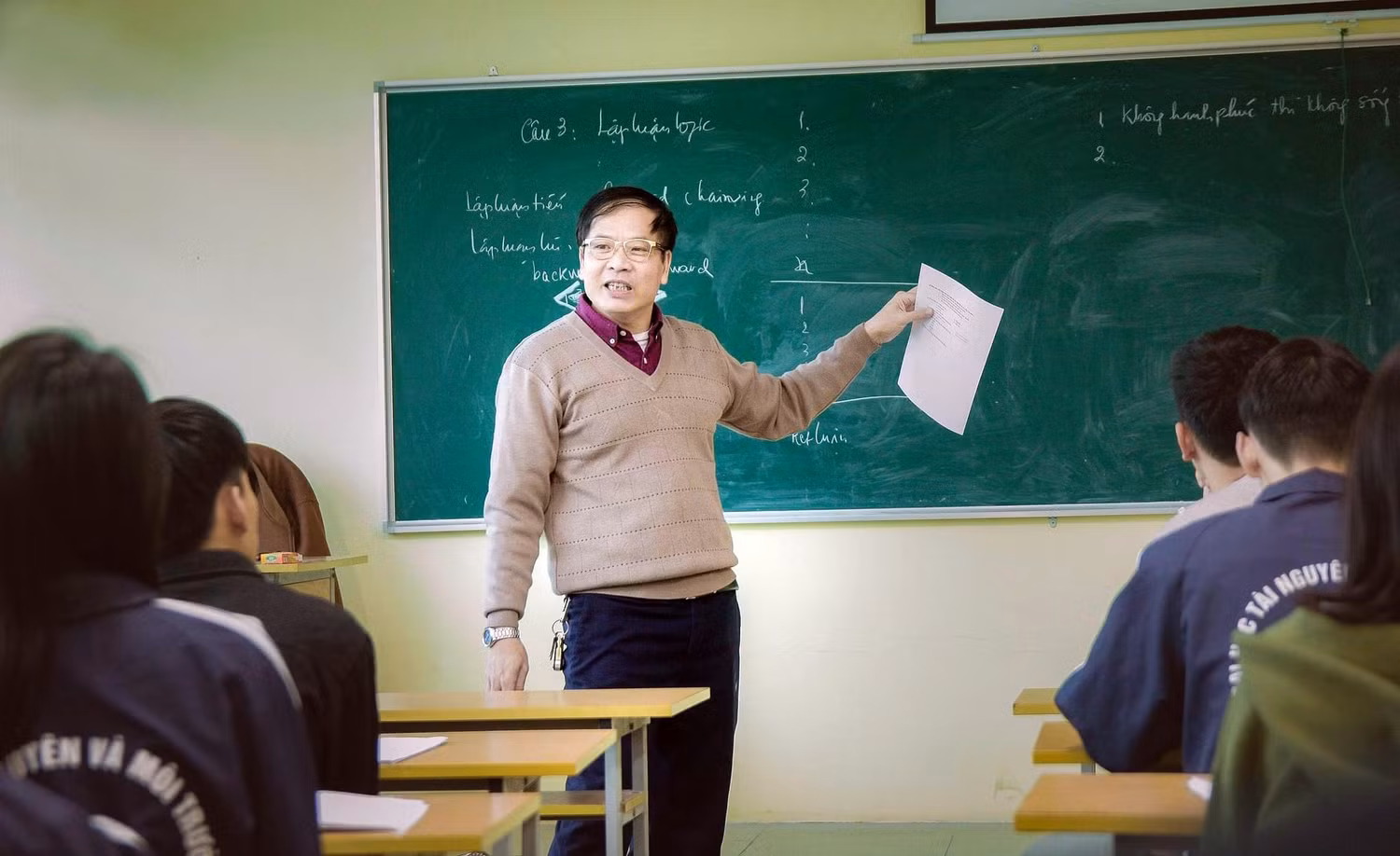 Theo thầy Lân: "Mục đích cuối cùng là các sinh viên ra trường có được kiến thức thực chất để phục vụ tốt công việc, phục vụ đất nước, đáp ứng được việc học thật, nhân tài thật”. Ảnh: NVCC.
