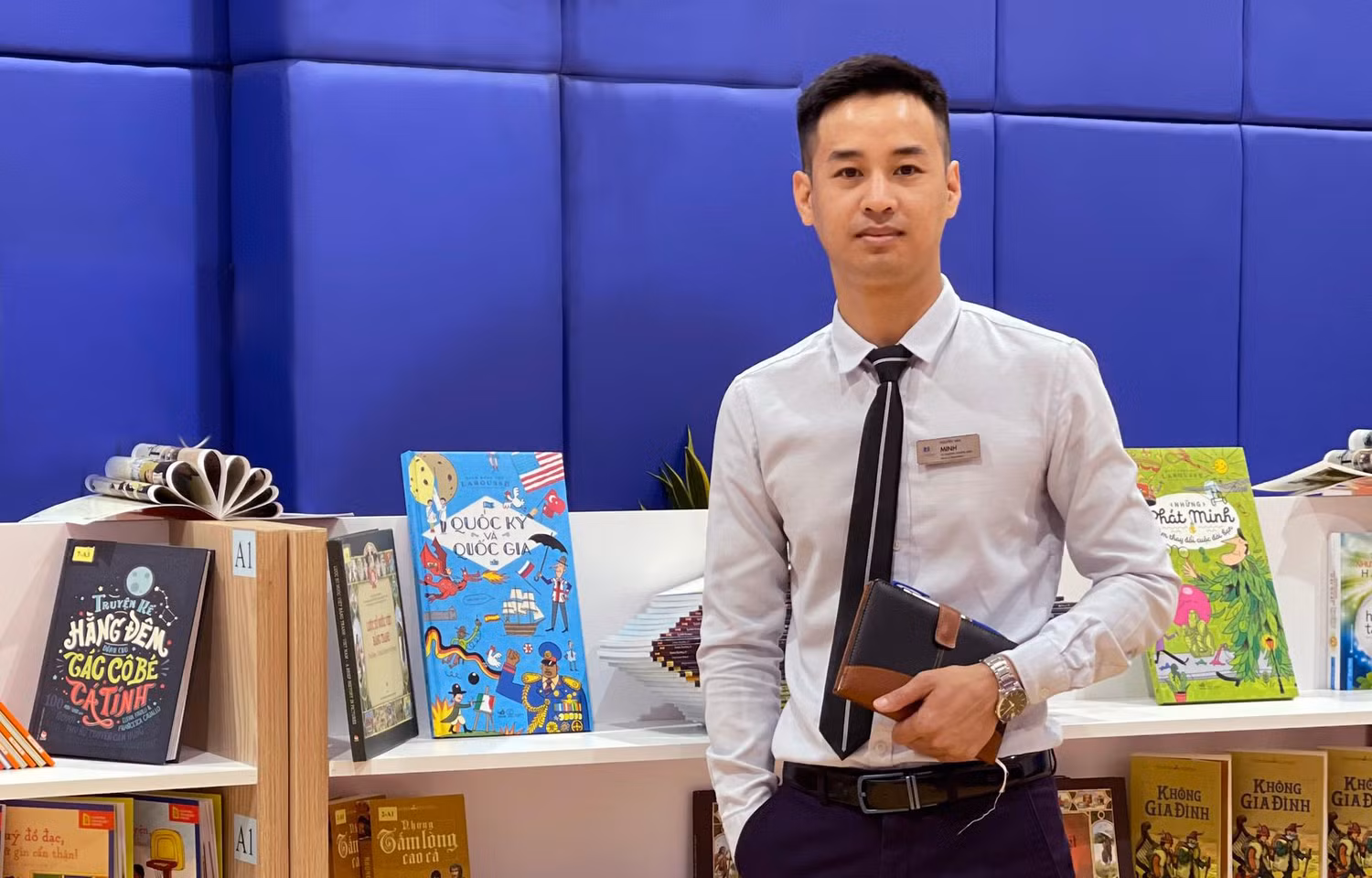 Thầy Nguyễn Văn Minh: "Các công cụ khá giống nhau, các thầy cô trong trường có thể dùng thống nhất, nhưng khi giảng dạy nên vận dụng linh hoạt để áp dụng các công cụ đó phù hợp với từng nhóm đối tượng học sinh". Ảnh: NVCC.