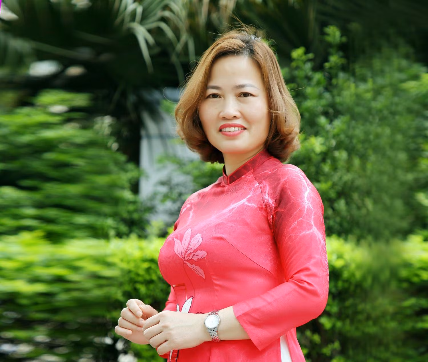 Thạc sĩ Đinh Thị Phương Anh – Bí thư chi bộ, Hiệu trưởng Trường Trung học cơ sở Lương Yên (quận Hai Bà Trưng, Hà Nội). Ảnh: NVCC. Thạc sĩ Đinh Thị Phương Anh – Bí thư chi bộ, Hiệu trưởng Trường Trung học cơ sở Lương Yên (quận Hai Bà Trưng, Hà Nội). Ảnh: NVCC.