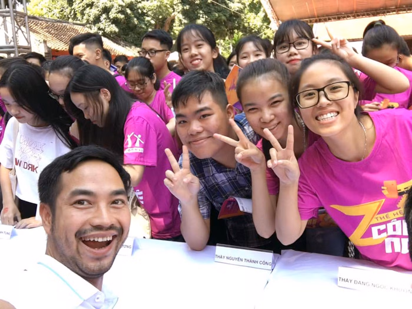 Thầy Công trong một buổi tư vấn tuyển sinh đại học. Ảnh: NVCC.