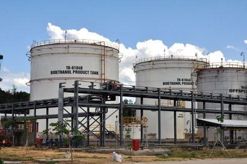 Một góc dự án Nhà máy nhiên liệu sinh học Bio-Ethanol Dung Quất (một trong 3 dự án nhiêu liệu sinh học Bio-Ethanol không hiệu của Tập đoàn Dầu khí Việt Nam) - Ảnh Báo Đầu tư.