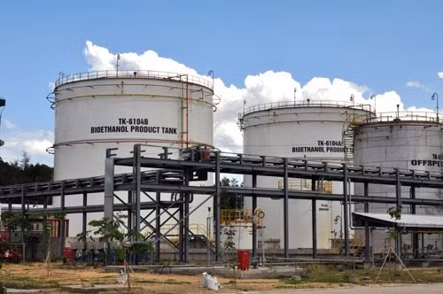 Một góc dự án Nhà máy nhiên liệu sinh học Bio-Ethanol Dung Quất (một trong 3 dự án nhiêu liệu sinh học Bio-Ethanol không hiệu của Tập đoàn Dầu khí Việt Nam) - Ảnh Báo Đầu tư.