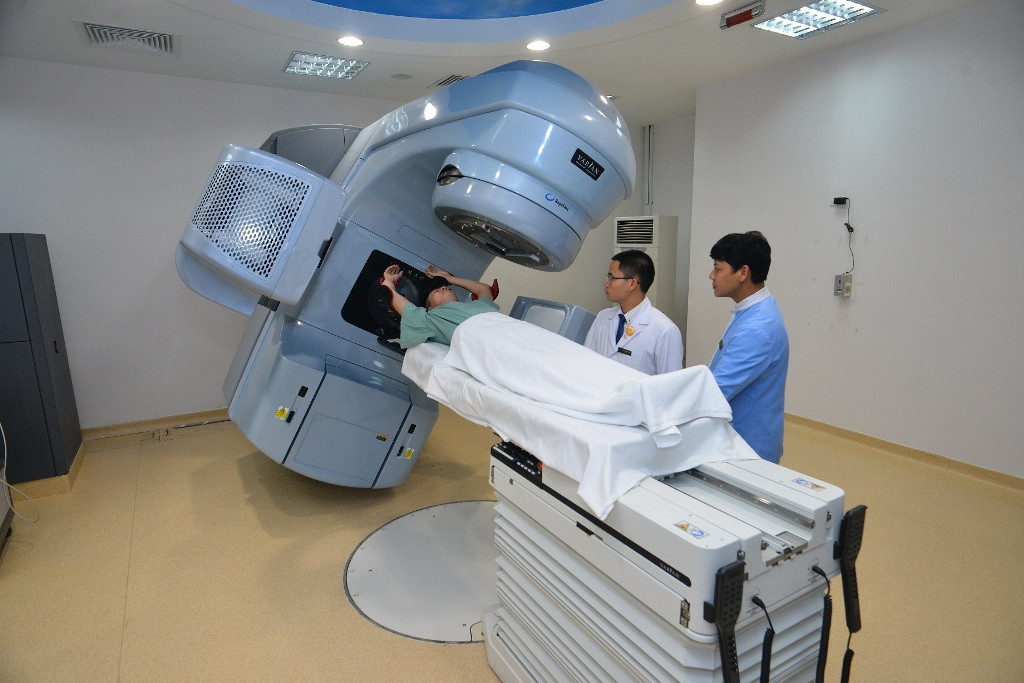 Với sự đầu tư quy mô lớn về cơ sở vật chất; hệ thống y tế Vinmec liên tục ứng dụng công nghệ, kỹ thuật điều trị tiên tiến nhất trên thế giới, từ khi đi vào hoạt động Với sự đầu tư quy mô lớn về cơ sở vật chất; hệ thống y tế Vinmec liên tục ứng dụng công nghệ, kỹ thuật điều trị tiên tiến nhất trên thế giới, từ khi đi vào hoạt động