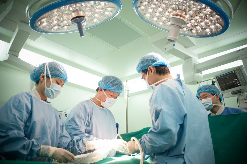Các chuyên khoa được ưu tiên thăm khám và phẫu thuật: Ung bướu, Tim mạch, Ghép Tạng, Y học tái tạo (điều trị bại não)… Đây cũng là những chuyên khoa có chất lượng chuyên môn đã được khẳng định của hệ thống Vinmec. Các chuyên khoa được ưu tiên thăm khám và phẫu thuật: Ung bướu, Tim mạch, Ghép Tạng, Y học tái tạo (điều trị bại não)… Đây cũng là những chuyên khoa có chất lượng chuyên môn đã được khẳng định của hệ thống Vinmec.
