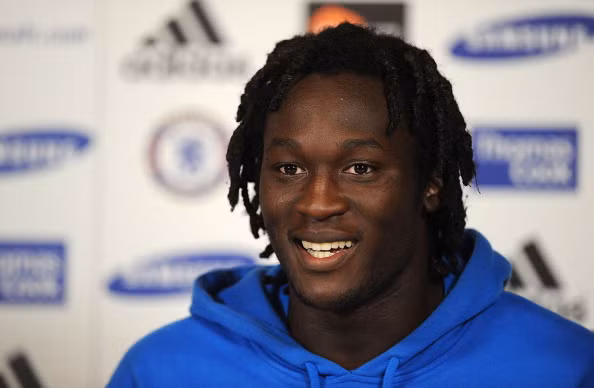 Fulham đã bắt đầu các cuộc đàm phán để có được tiền đạo Romeu Lukaku (Chelsea) dưới dạng cho mượn. Fulham đã bắt đầu các cuộc đàm phán để có được tiền đạo Romeu Lukaku (Chelsea) dưới dạng cho mượn.