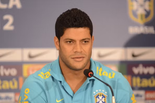 Tân HLV Tottenham vừa xác nhận muốn mua Hulk từ Porto, mục tiêu số 1 của Chelsea. Villas-Boas đang có lợi thế lớn trong vụ này vì Hulk là học trò cũ của ông hồi còn ở Porto. Tân HLV Tottenham vừa xác nhận muốn mua Hulk từ Porto, mục tiêu số 1 của Chelsea. Villas-Boas đang có lợi thế lớn trong vụ này vì Hulk là học trò cũ của ông hồi còn ở Porto.