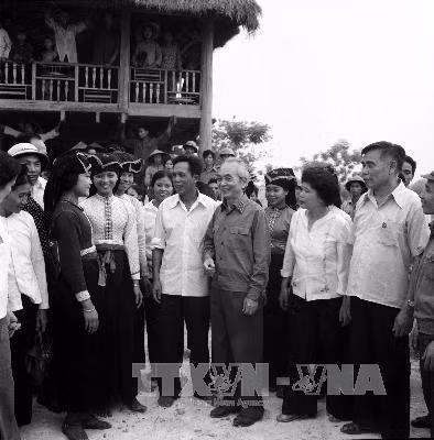 nhân kỷ niệm 30 năm chiến thắng Điện Biên Phủ