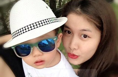 Hình ảnh hiếm hoi giữa mẹ Thủy Anh và Ken