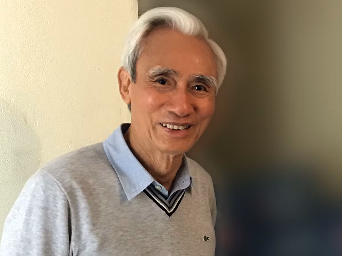 Nhà giáo ưu tú Nguyễn Phú Cường: "Toàn bộ chương trình dạy học sẽ tạm dừng lại ở đó, nếu có chỉ đạo tuần sau đi học thì nhà trường sẽ tiếp tục dạy chương trình mới". Ảnh: Tùng Dương.