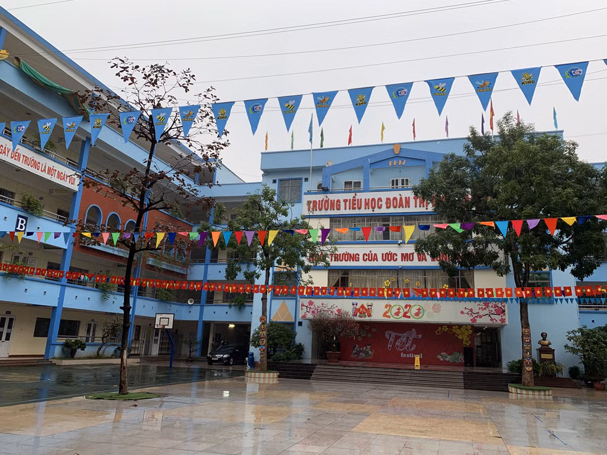 Trường Tiểu học Đoàn Thị Điểm (Hà Nội) vào sáng ngày 3/2/2020. Ảnh: Tùng Dương. Trường Tiểu học Đoàn Thị Điểm (Hà Nội) vào sáng ngày 3/2/2020. Ảnh: Tùng Dương.