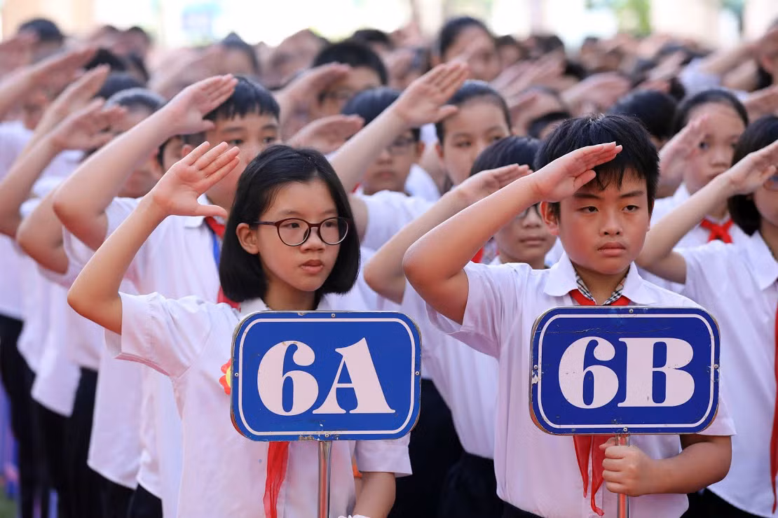 Trường Trung học cơ sở Lê Ngọc Hân nổi tiếng là cái nôi đào tạo được nhiều thế hệ học sinh tài năng của Hà Nội. Ảnh: Tùng Dương. Trường Trung học cơ sở Lê Ngọc Hân nổi tiếng là cái nôi đào tạo được nhiều thế hệ học sinh tài năng của Hà Nội. Ảnh: Tùng Dương.