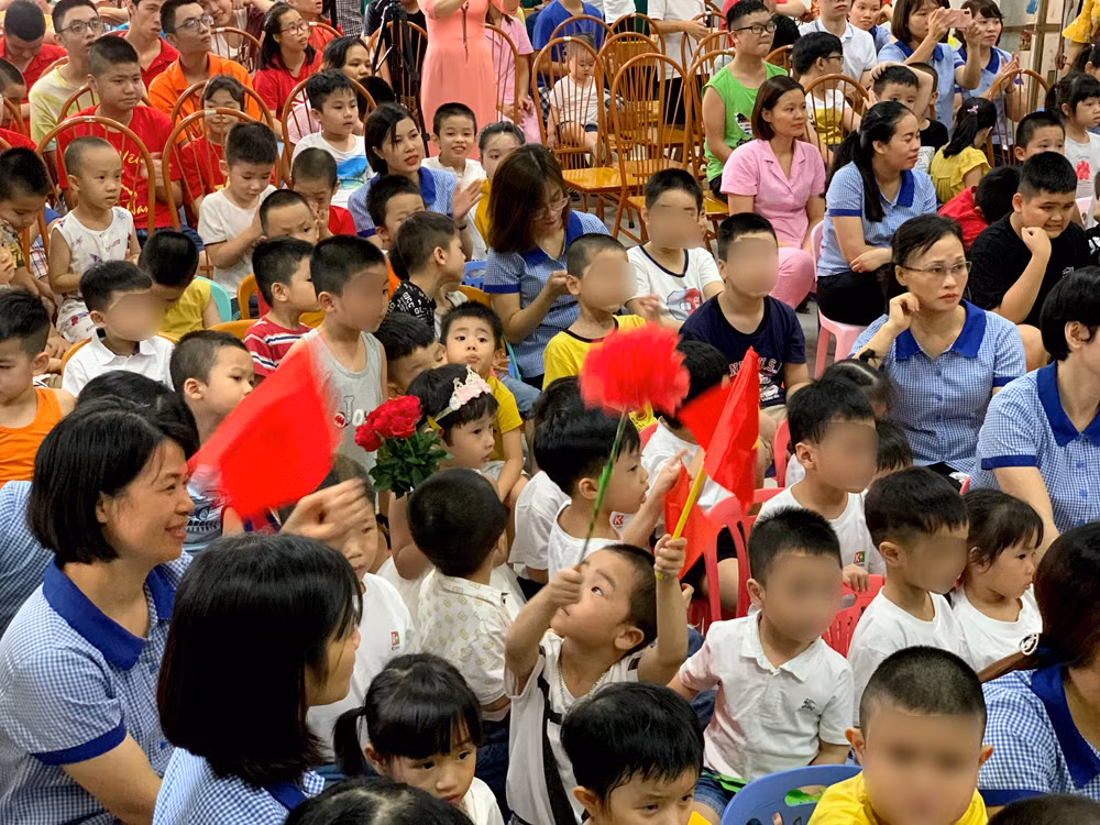Các cháu học sinh Trung tâm Sao Mai trong lễ khai giảng năm học mới 2020 - 2021. Ảnh: Tùng Dương. Các cháu học sinh Trung tâm Sao Mai trong lễ khai giảng năm học mới 2020 - 2021. Ảnh: Tùng Dương.