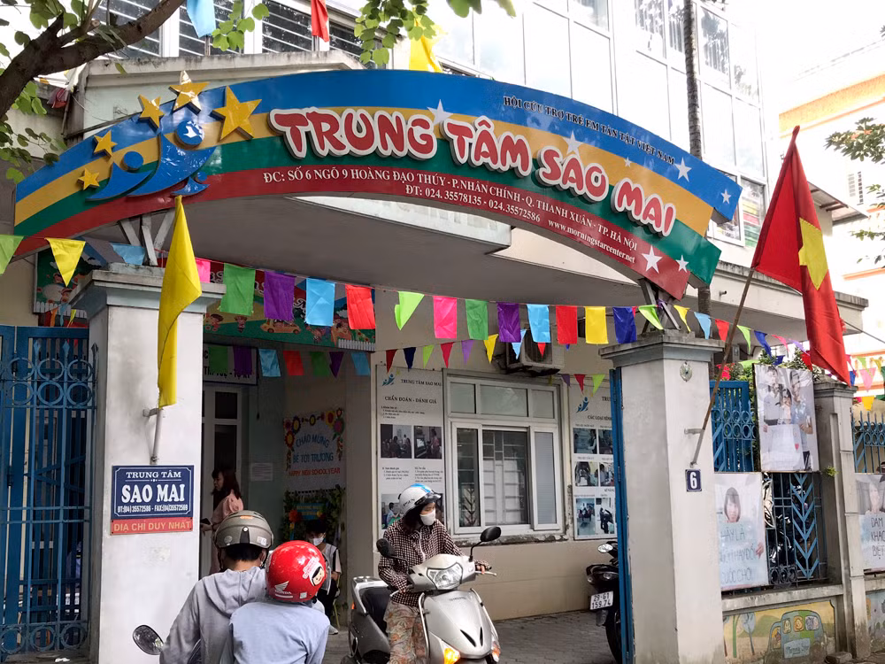 Trung tâm Sao Mai đã tổ chức lễ khai giảng năm học mới 2020 -2021 cho hơn 200 học sinh. Ảnh: Tùng Dương. Trung tâm Sao Mai đã tổ chức lễ khai giảng năm học mới 2020 -2021 cho hơn 200 học sinh. Ảnh: Tùng Dương.