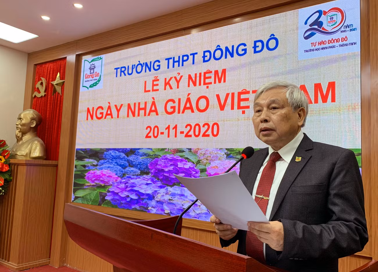 Tiến sĩ Võ Thế Quân - Hiệu trưởng Trường Trung học phổ thông Đông Đô. Ảnh: Tùng Dương. Tiến sĩ Võ Thế Quân - Hiệu trưởng Trường Trung học phổ thông Đông Đô. Ảnh: Tùng Dương.