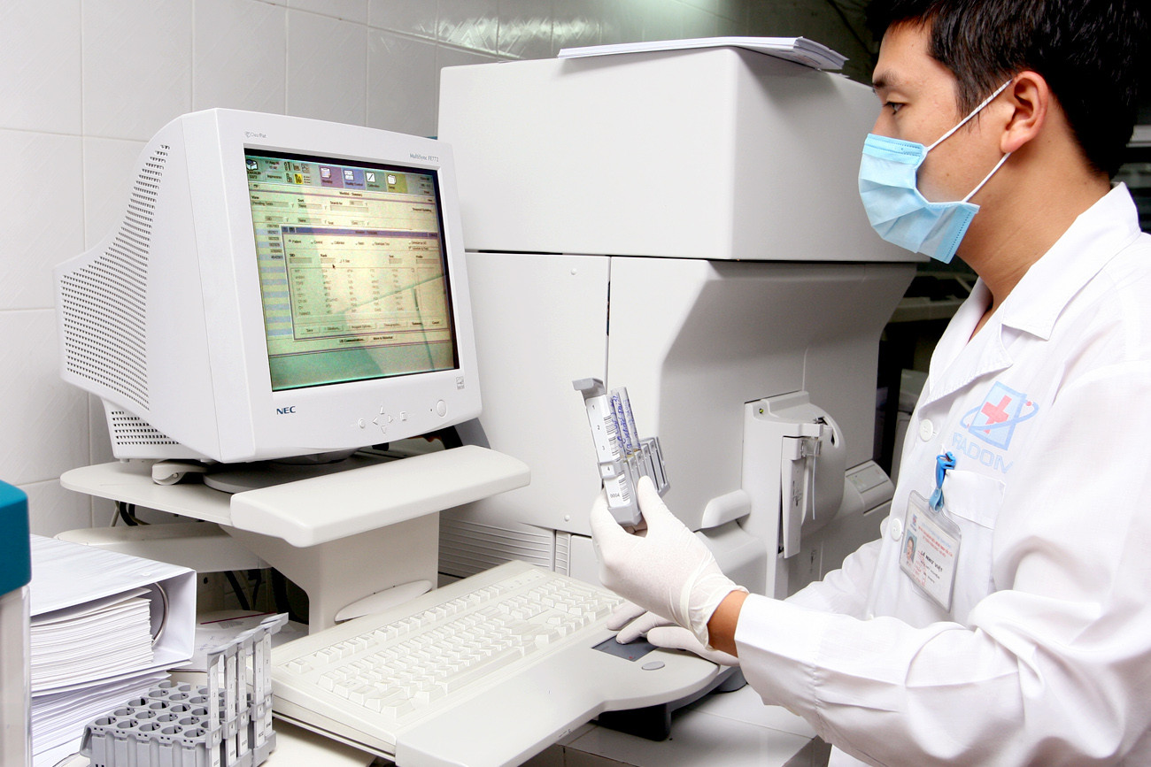 Mọi công dân Việt Nam từ đủ 15 tuổi trở lên và không thuộc đối tượng tham gia bảo hiểm xã hội bắt buộc đều có thể tham gia hình thức Bảo hiểm tự nguyện. Ảnh minh họa: Tùng Dương. Mọi công dân Việt Nam từ đủ 15 tuổi trở lên và không thuộc đối tượng tham gia bảo hiểm xã hội bắt buộc đều có thể tham gia hình thức Bảo hiểm tự nguyện. Ảnh minh họa: Tùng Dương.