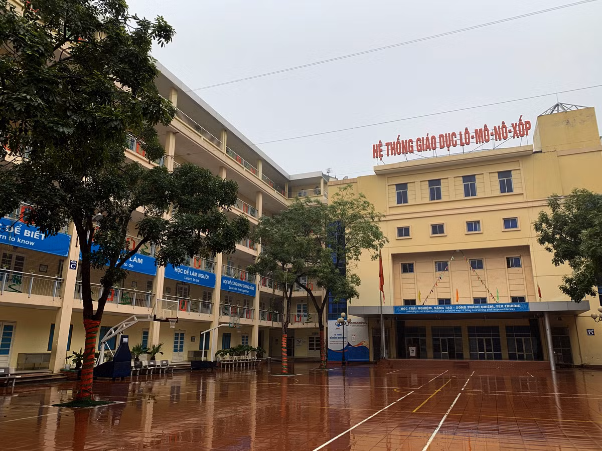 Trường Lômônôxốp sáng ngày 3/2/2020. Ảnh: Tùng Dương.