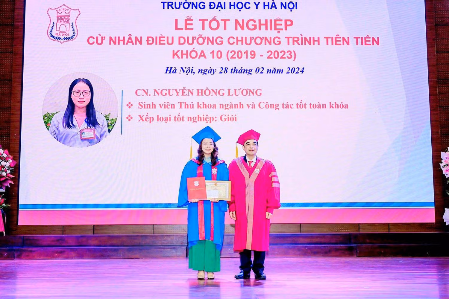 Là thủ khoa đầu ra, Hồng Lương may mắn có cơ hội trở thành trợ giảng, tiếp tục gắn bó với Trường Đại học Y Hà Nội. Ảnh: NVCC.