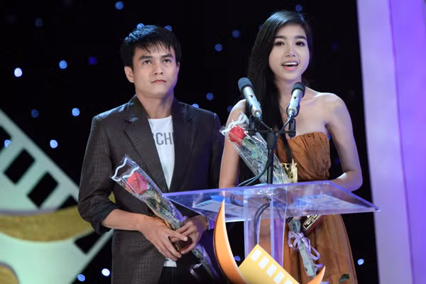 Elly TRần