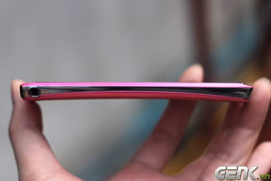 8 smartphone có thiết kế xuất sắc nhất 2011 ảnh 9