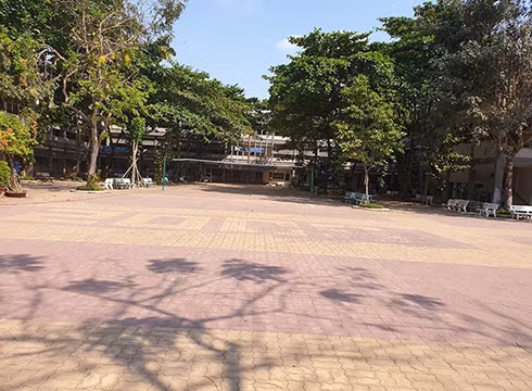 Trường Võ Trường Toản vắng tanh trong cả ngày 7/3, do học sinh được nghỉ học (ảnh: P.L) Trường Võ Trường Toản vắng tanh trong cả ngày 7/3, do học sinh được nghỉ học (ảnh: P.L)