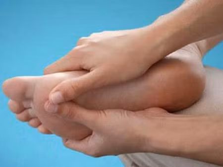 9 tổn thương chân báo động mỡ máu cao ảnh 1