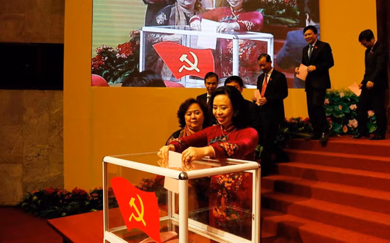 Trích ngang lý lịch 4 phó Bí thư và danh sách Thường vụ Thành ủy Hà Nội ảnh 1 Trích ngang lý lịch 4 phó Bí thư và danh sách Thường vụ Thành ủy Hà Nội ảnh 1