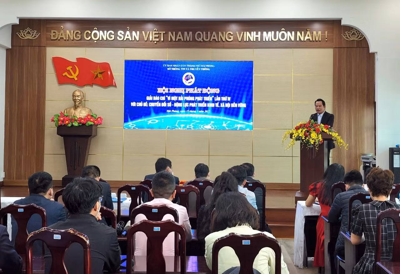 Giải Báo chí "Vì một Hải Phòng phát triển" lần thứ IV có chủ đề: Chuyển đổi số - động lực phát triển kinh tế, xã hội bền vững (Ảnh: Phạm Linh)