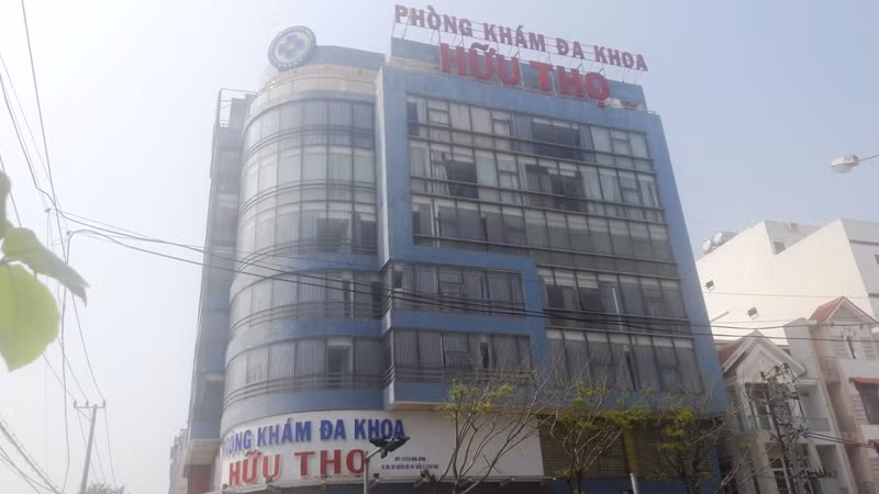Phòng khám có bác sĩ Trung Quốc chặt chém bị phạt 24 triệu đồng ảnh 2