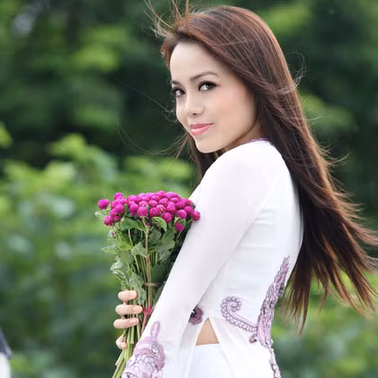 Nữ ca sỹ Lan Anh.