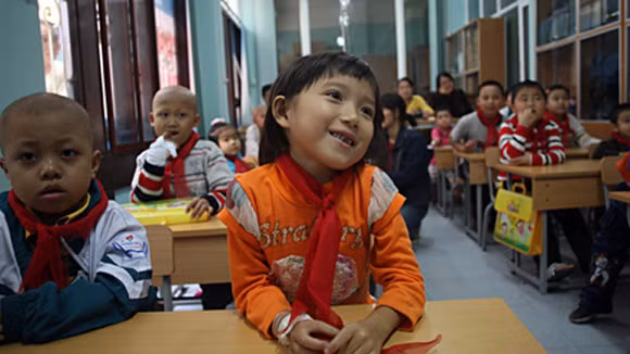 Những bệnh nhi mắc bệnh nan y ở Lớp học hy vọng Bệnh viện Nhi trung ương