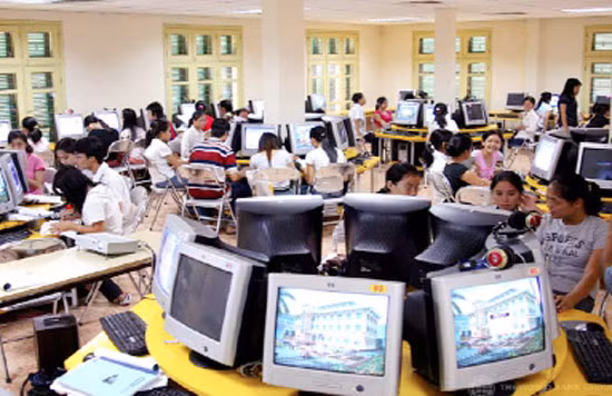 Truyền thống hiếu học của người dân không thể bù đắp cho sự “ngây thơ” trong hoạch định các chủ trương, chính sách và công tác quản lý ở tầm vĩ mô Truyền thống hiếu học của người dân không thể bù đắp cho sự “ngây thơ” trong hoạch định các chủ trương, chính sách và công tác quản lý ở tầm vĩ mô