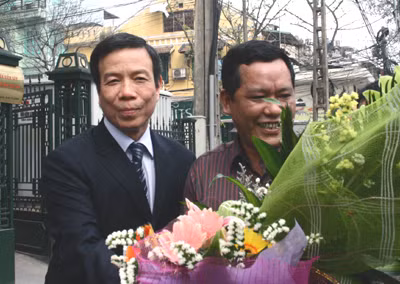 Ông Nguyễn Việt Tiến - nguyên Thứ trưởng Bộ Giao thông Vận tải được chúc mừng vì "trắng án".