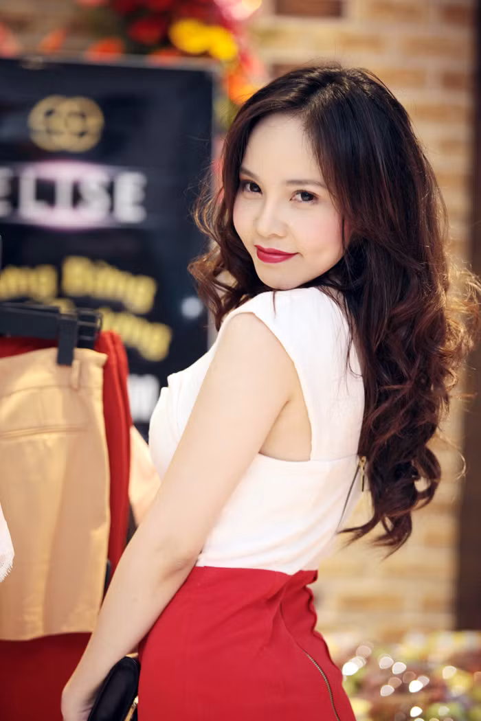 Người mẫu Ngọc Bích.