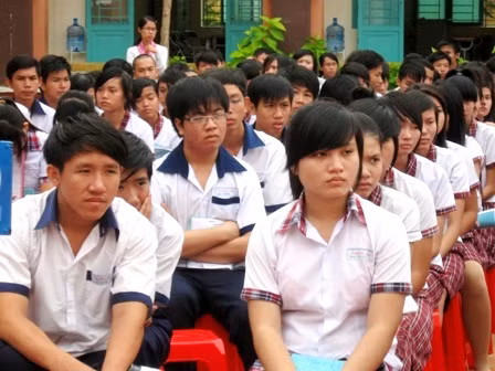Học sinh trường PTTH Phước Kiển. Ảnh: Website nhà trường. Học sinh trường PTTH Phước Kiển. Ảnh: Website nhà trường.