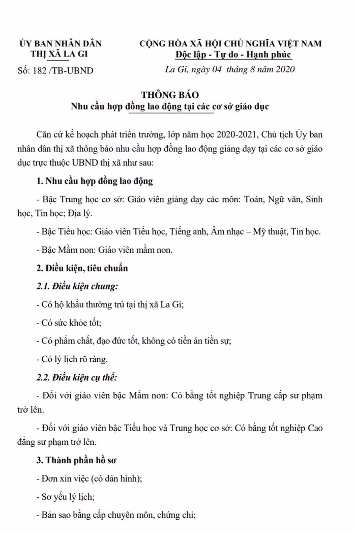 Thông báo tuyển dụng giáo viên của Ủy ban nhân dân thị xã La Gi tỉnh Bình Thuận, ảnh: tác giả. Thông báo tuyển dụng giáo viên của Ủy ban nhân dân thị xã La Gi tỉnh Bình Thuận, ảnh: tác giả.