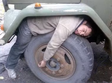 "Ngủ kiểu...siêu nguy hiểm" "Ngủ kiểu...siêu nguy hiểm"