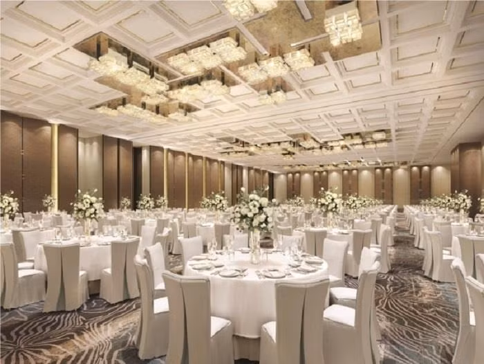 Ballroom Grand Sài Gòn rộng hơn 1000m2 phù hợp với các sự kiện qui mô quốc tế. Ballroom Grand Sài Gòn rộng hơn 1000m2 phù hợp với các sự kiện qui mô quốc tế.