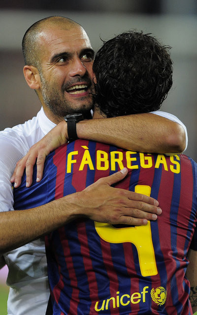 Lại một lần nữa Real phải nhận lấy phần cay đắng sau cuộc chạm trán với Barca. Đội bóng Hoàng gia bị phơi áo với tỉ số 2-3 tại Nou Camp trong trận tranh Siêu Cúp TBN lượt về. Đây cũng là hình ảnh đáng nhớ của Fabregas, tiền vệ người Tây Ban Nha không giấu nổi được hạnh phúc trước ông thầy của mình khi giành được danh hiệu sau rất lâu phải chờ đợi cùng Arsenal.