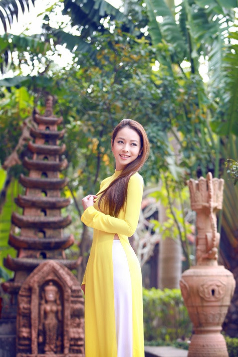 Sau Tết, Jenni sẽ tiếp tục quay trở lại với công việc yêu thích của mình là MC, gần nhất và thường xuyên chính là chương trình Chinh phục đỉnh cao vào tối chủ nhật hàng tuần Sau Tết, Jenni sẽ tiếp tục quay trở lại với công việc yêu thích của mình là MC, gần nhất và thường xuyên chính là chương trình Chinh phục đỉnh cao vào tối chủ nhật hàng tuần