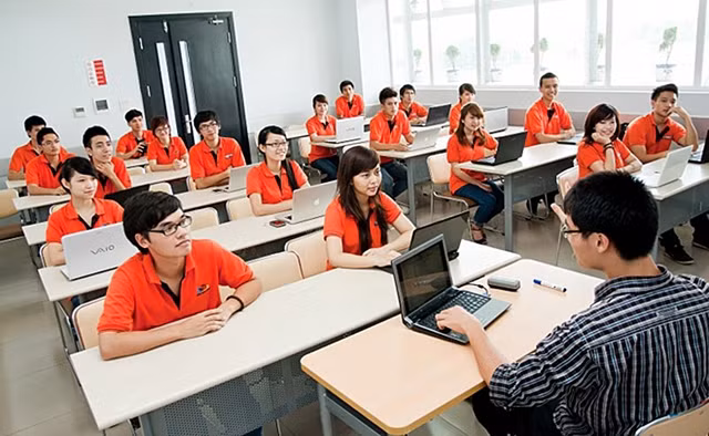 Giáo dục đại học cần tự chủ. Hình minh họa: Báo Nhân Dân. Giáo dục đại học cần tự chủ. Hình minh họa: Báo Nhân Dân.
