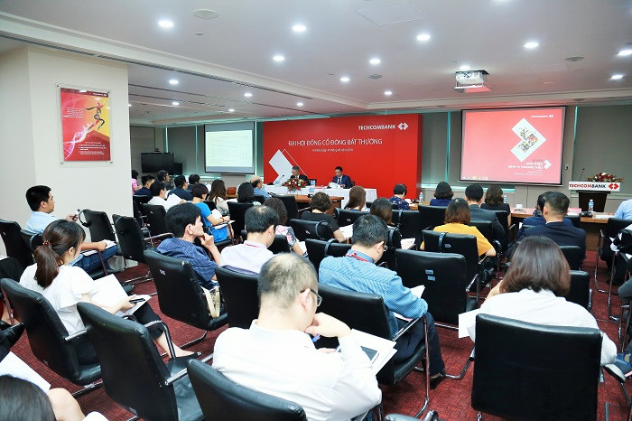 Đại hội cổ đông bất thường thông qua phương án tăng vốn điều lệ lên 34.965 tỷ đồng.