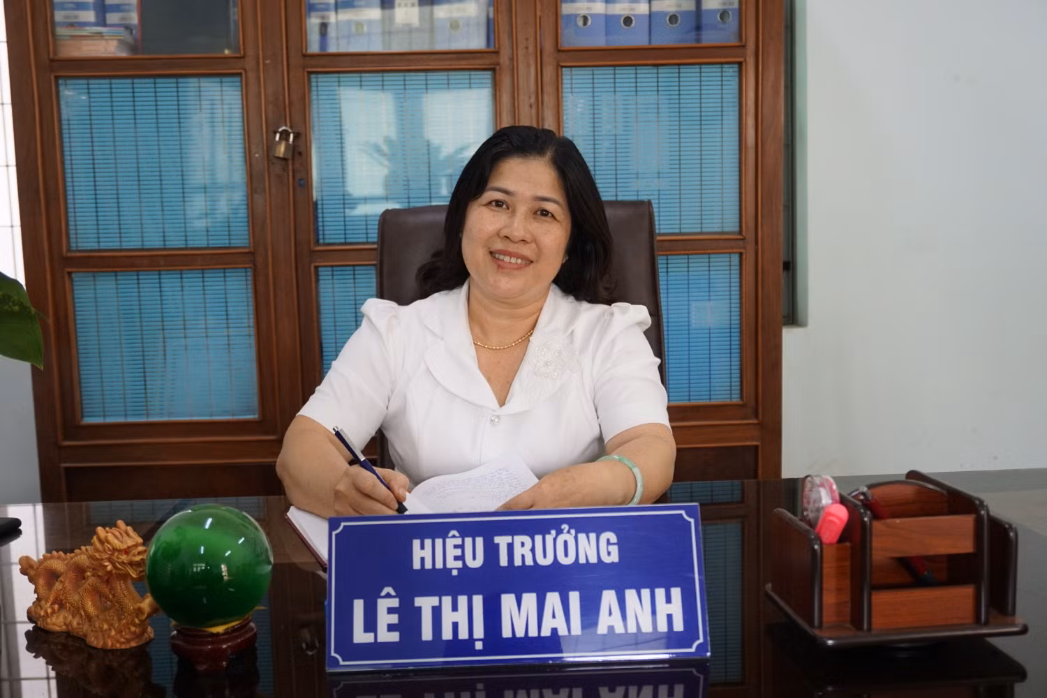 Nhà giáo Lê Thị Mai Anh - Hiệu trưởng Trường Trung học cơ sở Phan Bội Châu. Ảnh: Nguyên Phương
