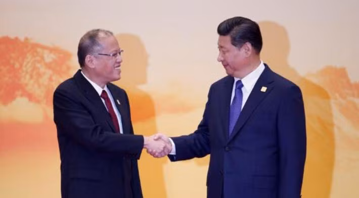 Lãnh đạo hai nước Philippines-Trung Quốc gặp nhau bên lề Hội nghị Cấp cao APEC 2014