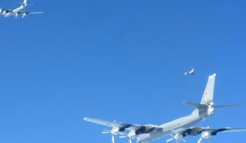 Máy bay ném bom chiến lược Tu-95 Nga (ảnh tư liệu) Máy bay ném bom chiến lược Tu-95 Nga (ảnh tư liệu)