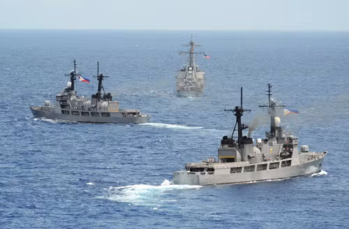 Ngày 28 tháng 6 năm 2014, Mỹ và Philippines tiến hành tập trận chung trên Biển Đông (ảnh tư liệu minh họa) Ngày 28 tháng 6 năm 2014, Mỹ và Philippines tiến hành tập trận chung trên Biển Đông (ảnh tư liệu minh họa)